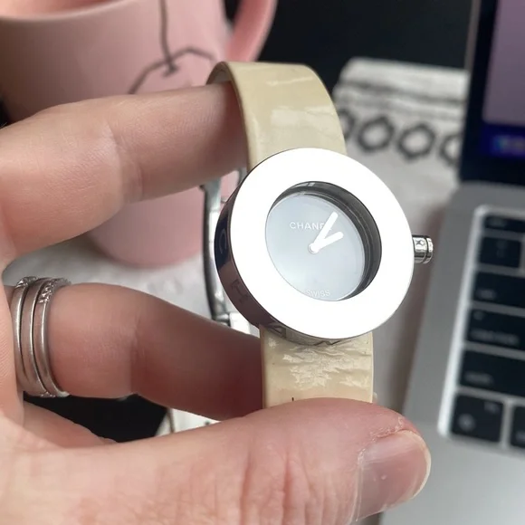 Vintage CHANEL La Ronde ladies watch - Picture 7 of 7